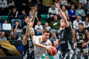 Noah Churchills defensive aktion sikrer Bakkens sejr i topkampen mod Næstved Noah Churchills defensive aktion sikrer Bakkens sejr i topkampen mod Næstved