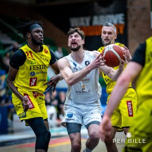 Horsens bider fra sig, men vi har matchbold mandag! Horsens bider fra sig, men vi har matchbold mandag!