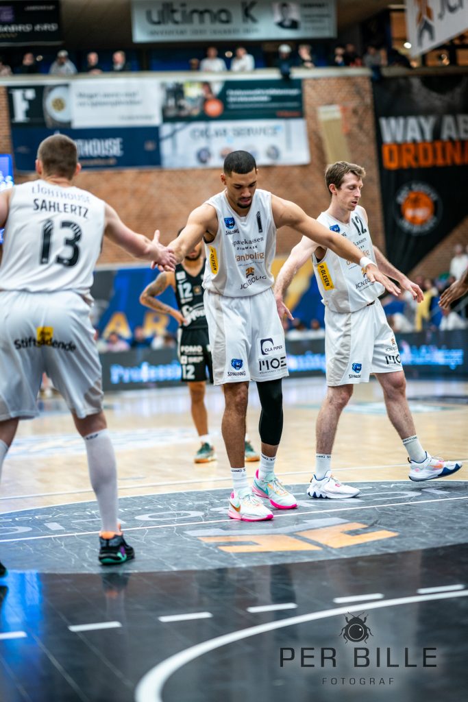 Fordi universitetsstuderende patrulje Bakken Bears pisket til sejr i revanche mod Svendborg Rabbits mandag - Basketball | Bakken Bears Officielle Website Fordi universitetsstuderende patrulje Bakken Bears pisket til sejr i revanche mod Svendborg Rabbits mandag - Basketball | Bakken Bears Officielle Website