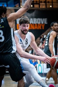 Årets måske bedste 15 minutter sikrer sejren i finale 3 Årets måske bedste 15 minutter sikrer sejren i finale 3