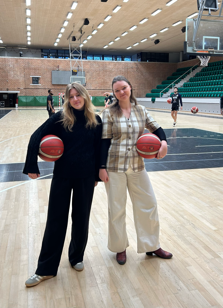 NYE PRAKTIKANTER PÅ KONTORET